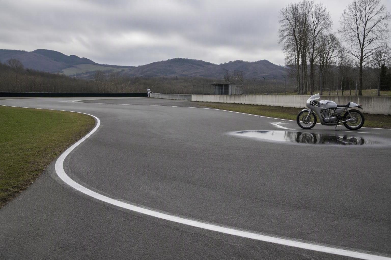 Bulega mette la Ducati davanti nei test 850cc al Mugello: segnali per il 2027