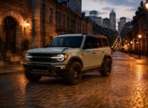 Ford presenta novità rivoluzionarie: Bronco ibrida, Lincoln lussuosa e Mustang a quattro porte