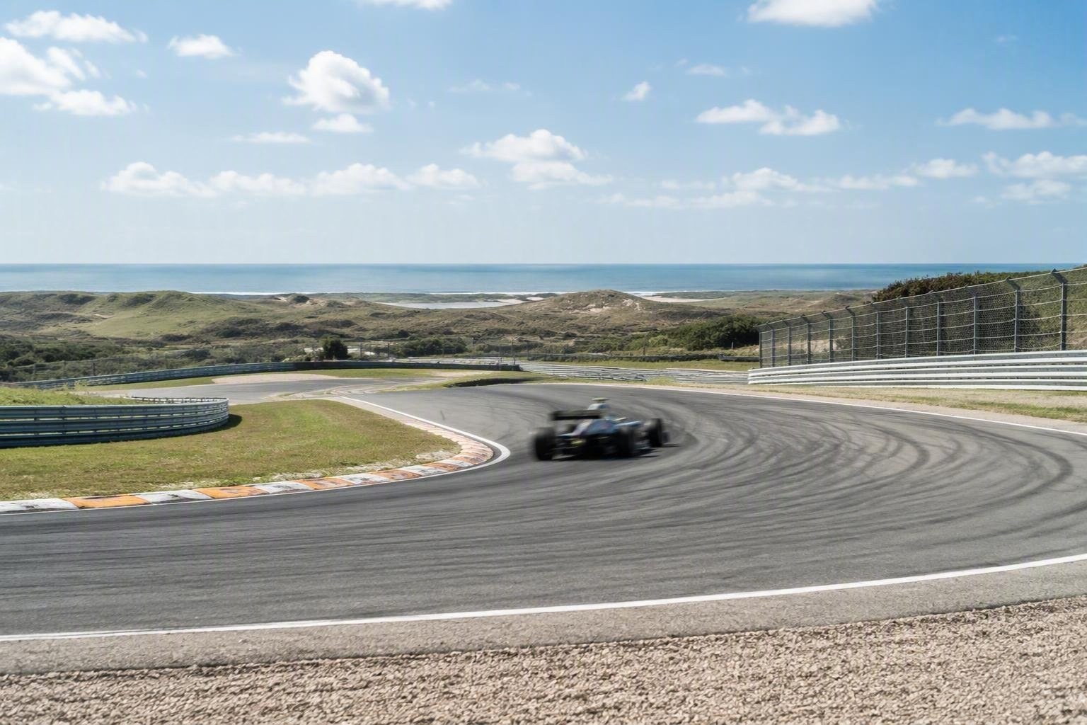 GP Olanda 2026: Norris conquista la pole, Verstappen in difficoltà