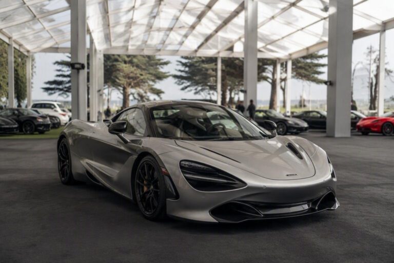 McLaren prepara una supercar con cambio manuale: tutti i dettagli