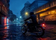 Motociclista virale a Genova: chi è il giovane delle impennate in via Cantore