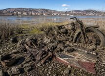 Recuperati dal Danubio due soldati e una motocicletta della Seconda guerra mondiale