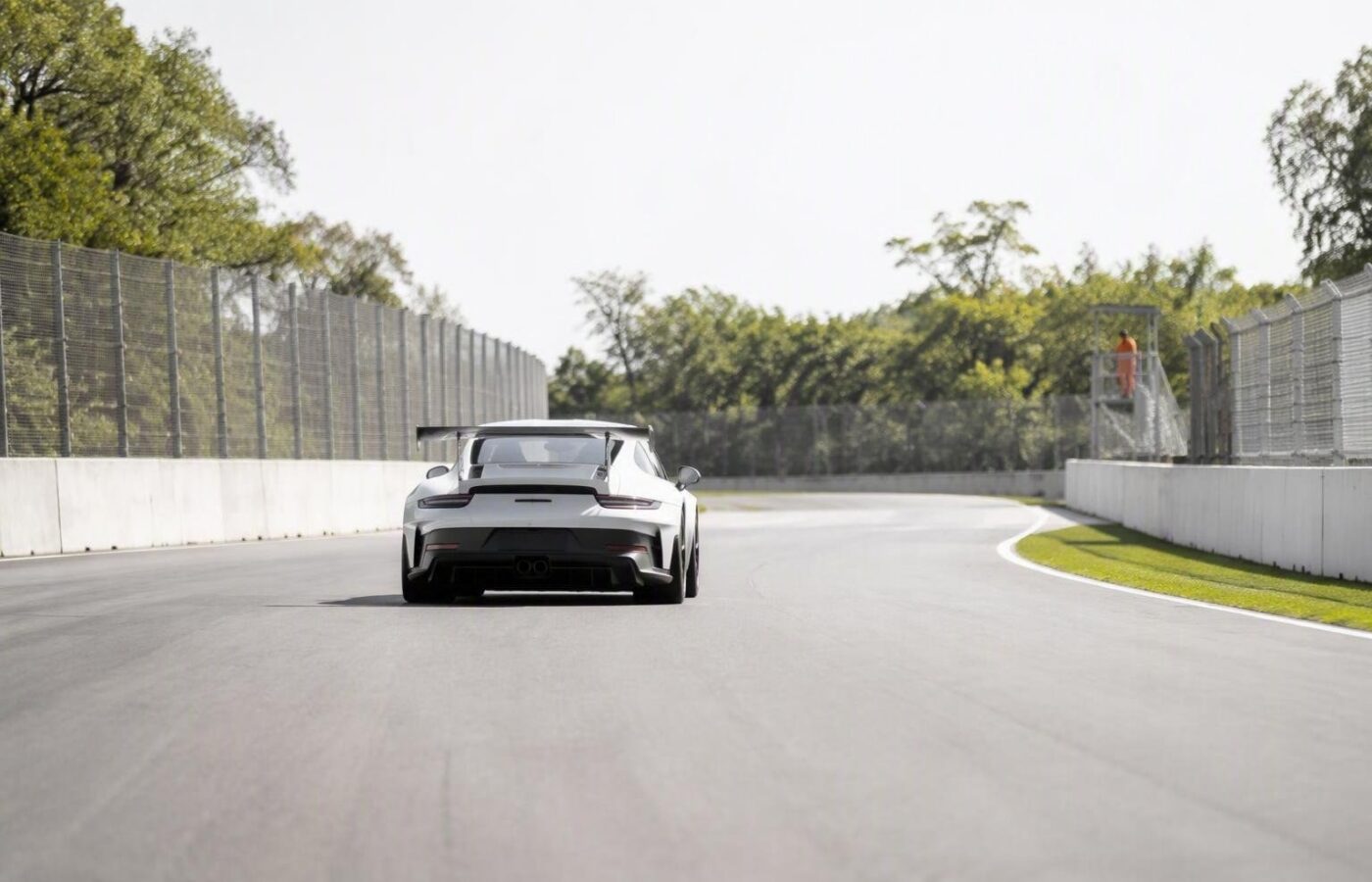 Ali posteriori: dalla Dodge Charger alla Porsche 911 GT3 RS, l'evoluzione delle ali più spettacolari