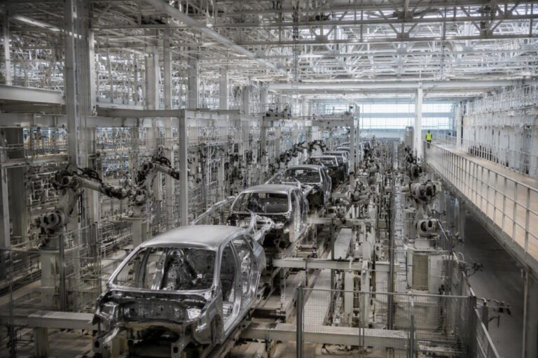 Audi A2 e-tron: produzione efficiente e innovazione tecnologica a Ingolstadt