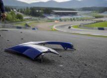 Dettaglio dell’incidente di Marini: l’ala blu della Yamaha che lo ha colpito