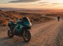 La storia straordinaria di Toni Moles e la sua moto avventuriera