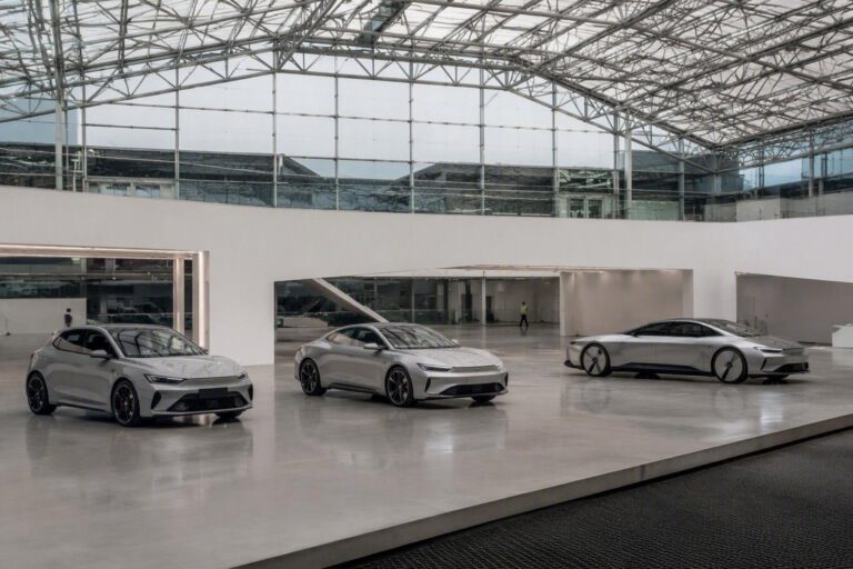 Novità Opel al Salone di Parigi: Astra sportiva, Corsa elettrica e concept car
