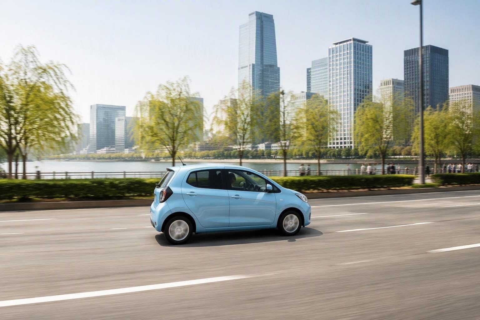 Pixo di Nissan: compatta elettrica, autonomia 259 km e Gemini AI