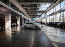 Il mercato auto in Cina si contrae: sconti record e consolidamento