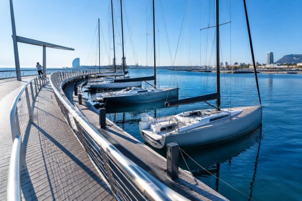 Innovation Dock a Barcellona: il futuro elettrico della vela e del motore