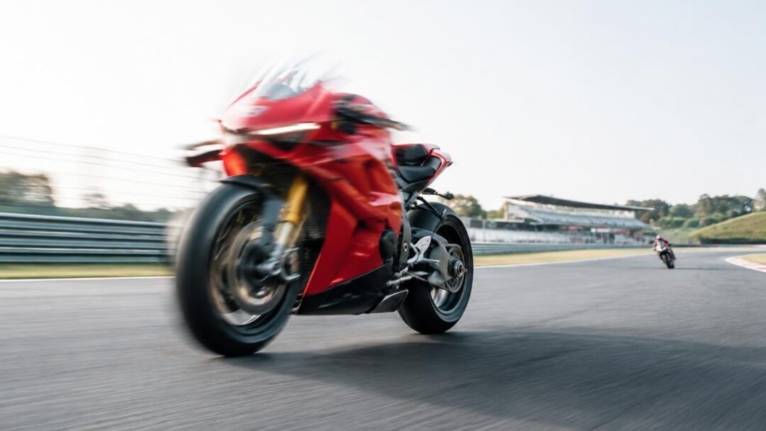 Panigale V4 MY27: potenza, aerodinamica e personalizzazione al top