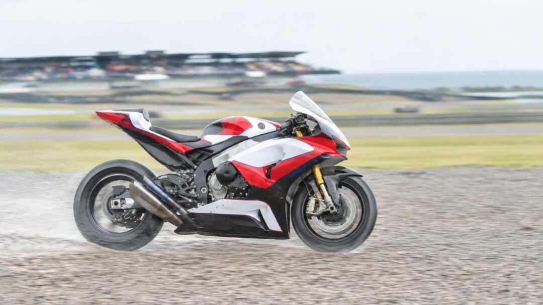 Phillip Island: MotoGP rinviata, supporti cancellati per maltempo