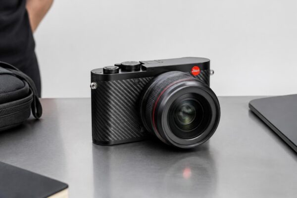 Scopri la Leica Q3 43 Formula 1® Edition, la nuova camera da corsa