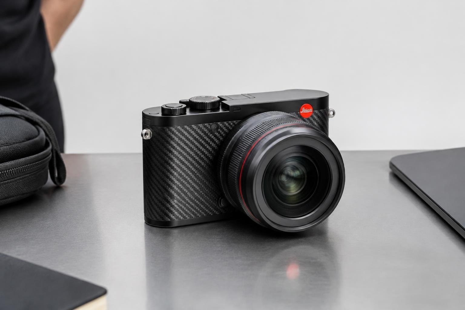 Scopri la Leica Q3 43 Formula 1® Edition, la nuova camera da corsa