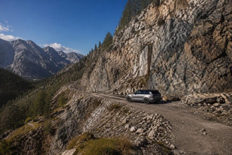 Scopri la Range Rover Sport Electric, 550 CV e autonomia di oltre 600 km