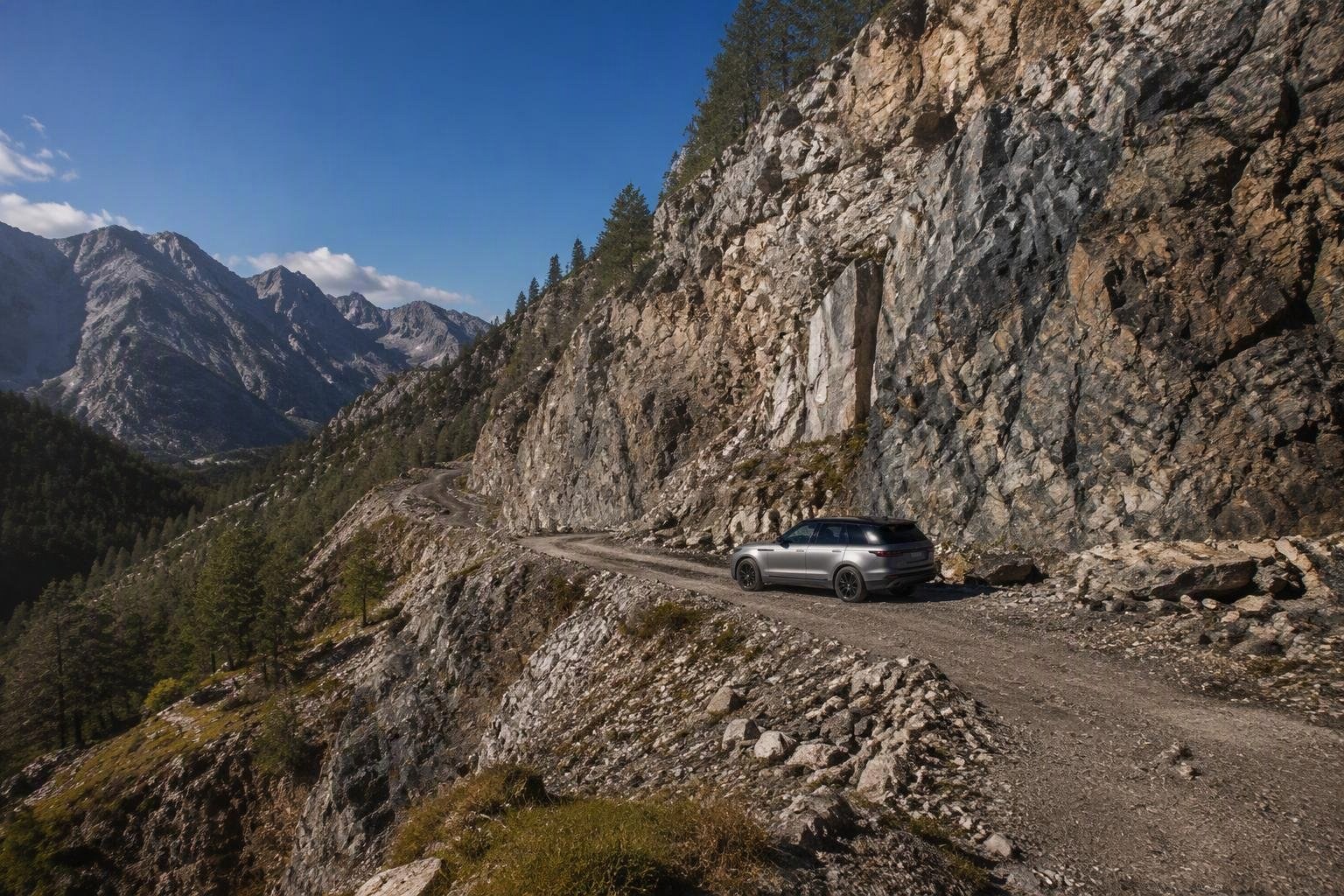 Scopri la Range Rover Sport Electric, 550 CV e autonomia di oltre 600 km
