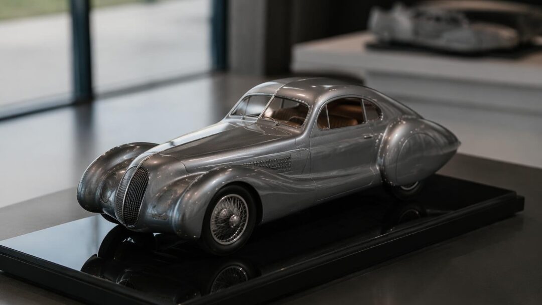 Discover the Timeless Elegance of the Alfa Romeo 6C 3000 Superflow II in Miniature