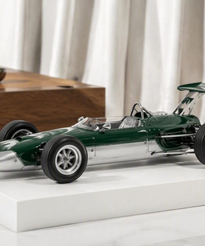 Discover Tecnomodel's Exquisite Lotus Mark IX Replica in 1:18 Scale