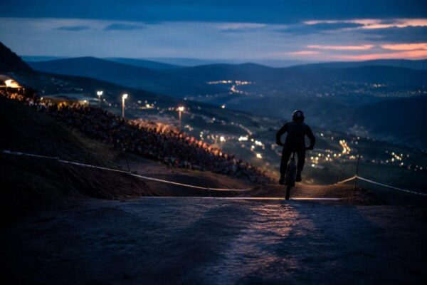 French Cyclist Max Alran Wins World Cup Stage in Le Goethe, France