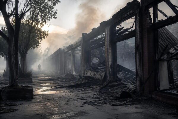 Massive fire destroys beloved Santa Clarita establishments