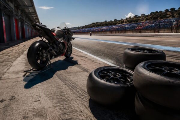 2027 MotoGP season: 850cc bikes, Pirelli tyres and larger race roster