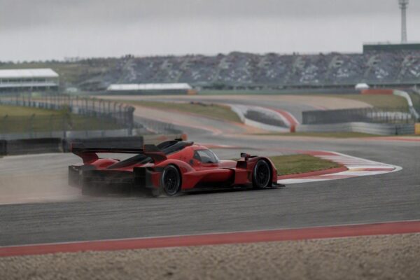 Antonio Giovinazzi Secures Pole Position in Lone Star Le Mans Qualifiers