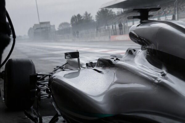 Kimi Antonelli Leads Formula 1 Championship with Mercedes in 2026
