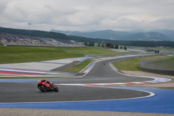 Qualifying sees Jorge Martin seize pole, Marquez brothers battle