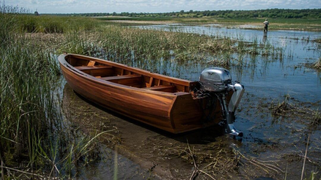 Sport V 40 EFI outboard mud motor combines strength and agility