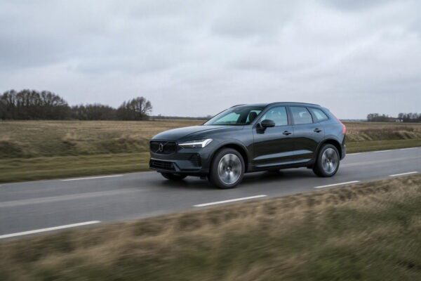 Volvo's 2028 XC60 and XC90 PHEVs Offer Unprecedented Electric Range
