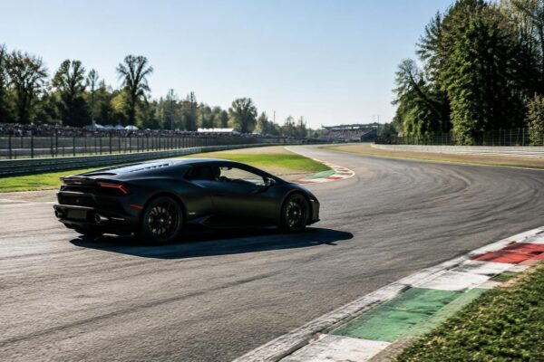 Monza World Finals: Lewandowski secures AM win despite penalties