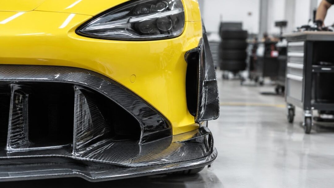 New SU7 Ultra prototypes sport massive front splitter and giant rear wing