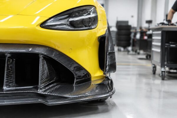 New SU7 Ultra prototypes sport massive front splitter and giant rear wing