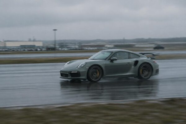 Showtime Repco 933: front-engine 911 with 1,200 hp LSX V8