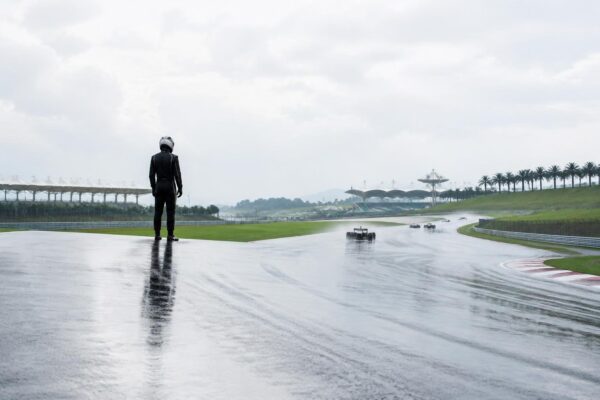 Veteran champion slams rain-cautious approach of new F1 drivers