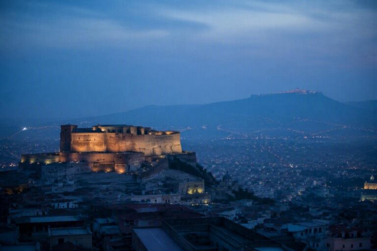 Chiusura Castel Sant’Elmo Napoli: rimborsi e alternative culturali