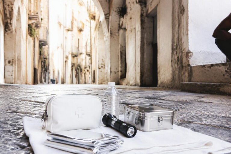 Come prepararsi a Napoli: kit emergenza, app e bollettini