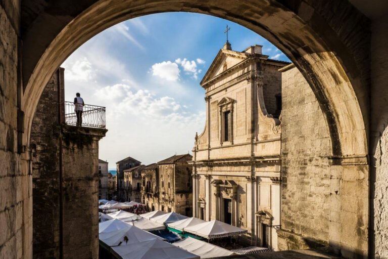 Malore durante la Festa dell’Annunziata: l’intervento salvifico dei volontari