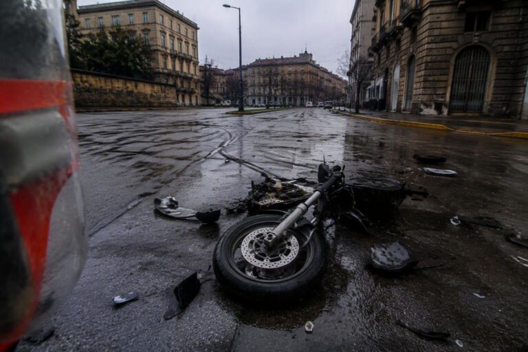 Napoli: donna di 70 anni travolta da motociclo in via Foria