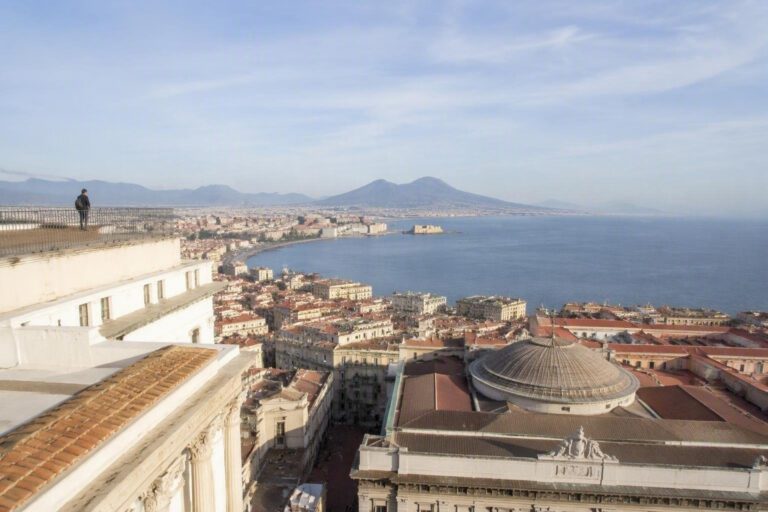 Napoli millenaria: la città che attira turisti tutto l’anno