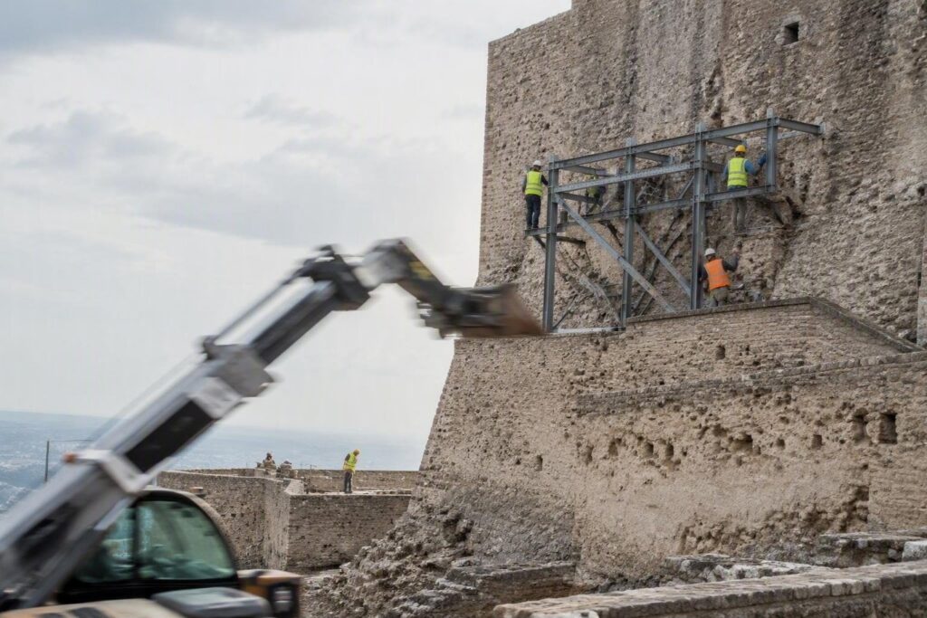 Regione Campania e Soprintendenza al lavoro per la messa in sicurezza di Castel Sant’Elmo