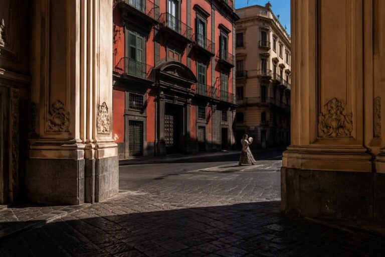 Ventaglio a Napoli: significati, materiali e bon ton