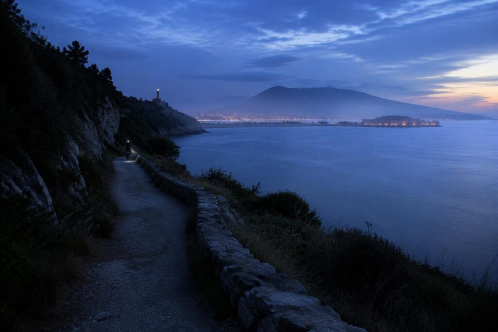 Itinerari ciclabili a Napoli e in Campania con mappe e dislivelli