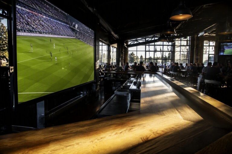 Napoli per tifosi: mappa di pub e bar con maxischermo