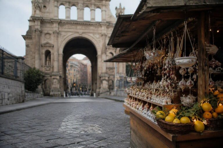 Natale a Napoli: Porta Capuana ospita i mercatini con tradizione e innovazione