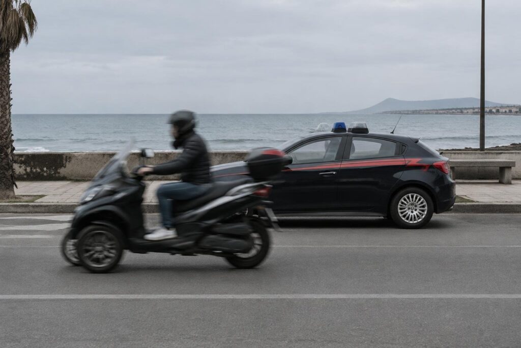 27enne denunciato a Mondragone dopo minacce alla caserma