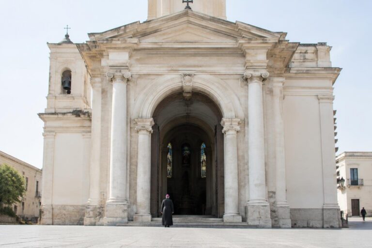 Lutto a Orta di Atella per Salvatore Calignano, messaggi sul lavoro