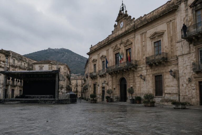 Mauro Nardi bandito dal palco di Termini Imerese per legami mafiosi