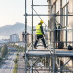 Tragedia sul cantiere di Bagnoli: operaio cade da sette metri