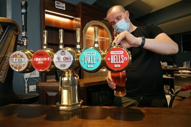 pubs closed